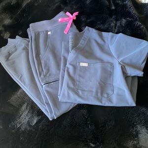 FIGS Zamora Jogger Scrub Set blue/grey Med/Med
